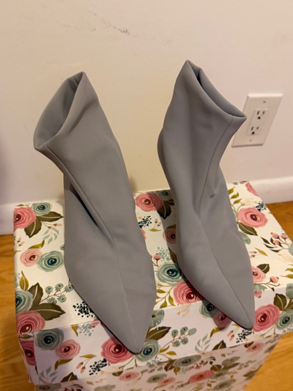 Scanlan Theodore Grey Stretch Pointed Toe Kitten Heel Ankle Boots EU 39